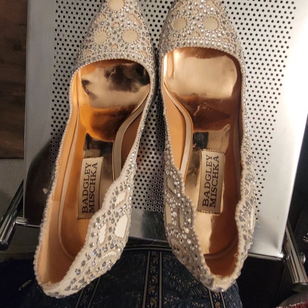 Badgley Mischka Kiara Embellished pointed Toe heels - Picture 2 of 12
